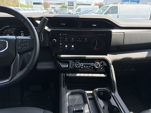 Used 2026 GMC Sierra 2500 AT4 w/ AT4 Premium Plus Package AWD/4WD image 31