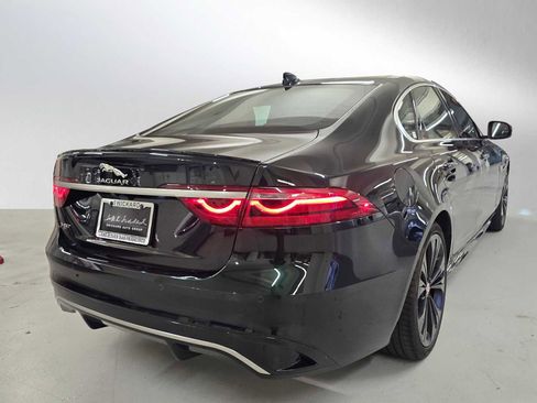 Used 2023 Jaguar XF R-Dynamic SE image 5