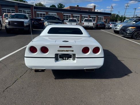 Used 1990 Chevrolet Corvette Convertible RWD image 6