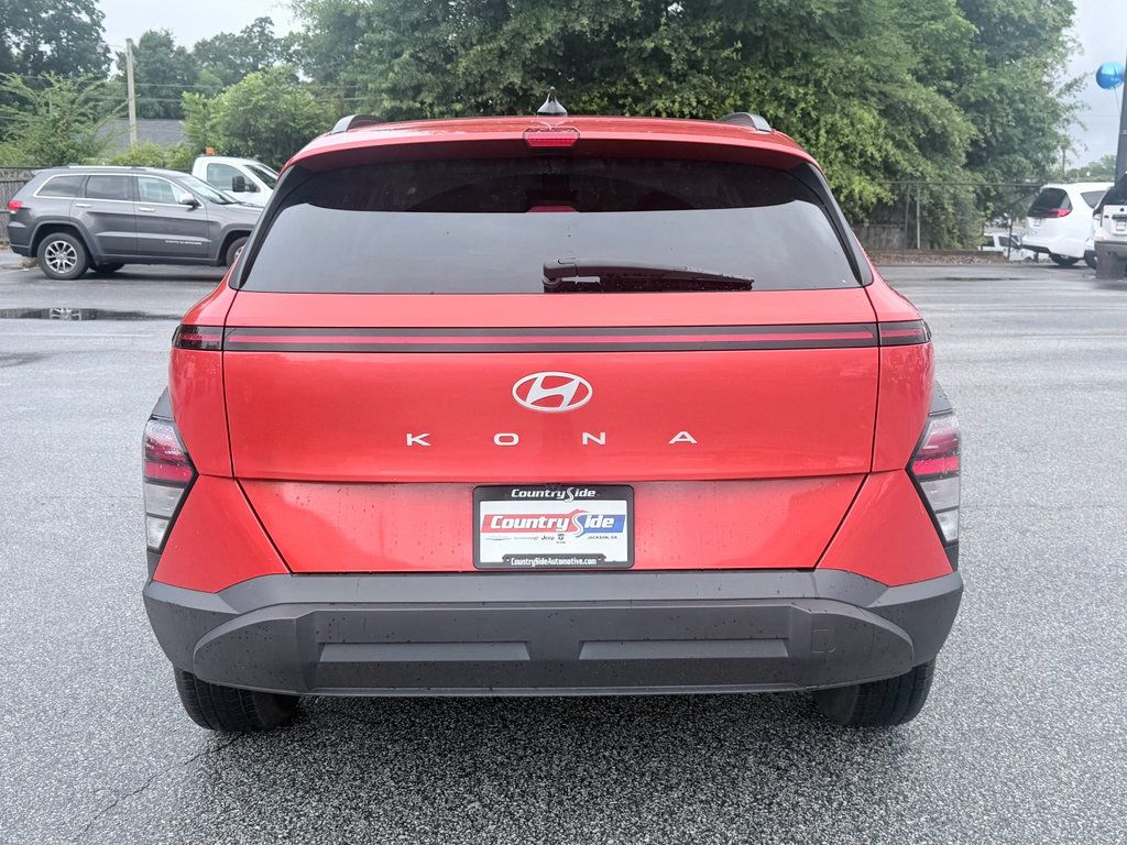 Used 2024 Hyundai Kona SEL FWD image 8