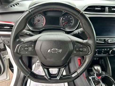 Used 2021 Chevrolet TrailBlazer RS w/ Technology Package FWD image 14