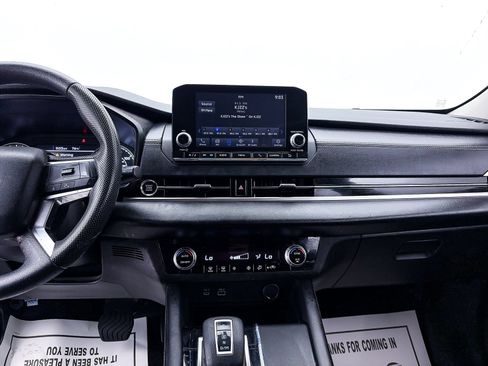 Used 2024 Mitsubishi Outlander ES FWD image 5