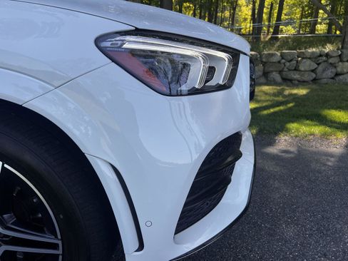 Used 2020 Mercedes-Benz GLE 450 4MATIC w/ AMG Line Exterior image 19