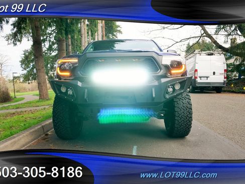 Used 2015 Toyota Tacoma 4x4 Double Cab w/ TRD Off-Road Package image 6