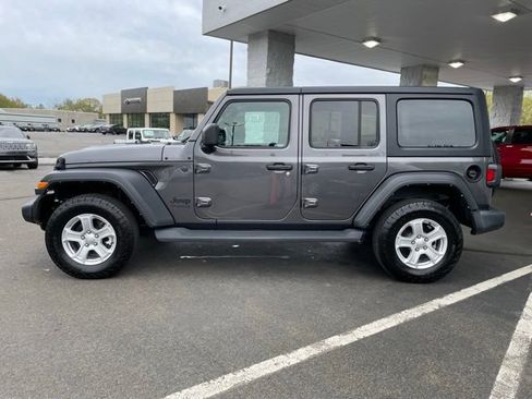 Used 2022 Jeep Wrangler Unlimited Sport AWD/4WD image 9