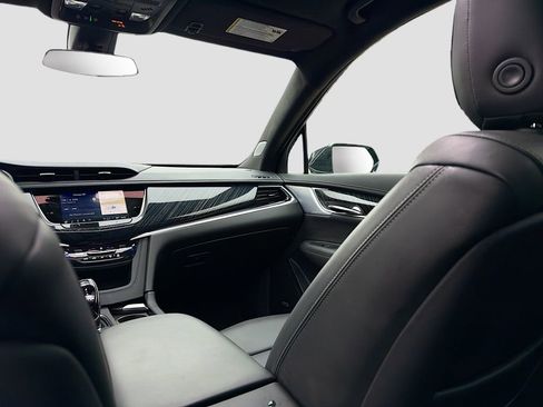 Used 2024 Cadillac XT6 Premium Luxury AWD/4WD image 24