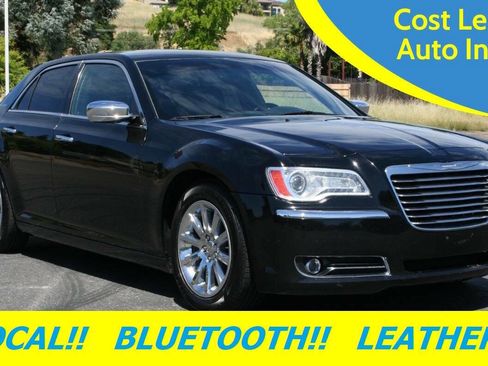Used 2012 Chrysler 300 Limited image 1