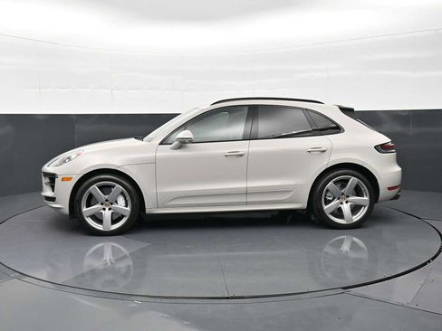 Certified 2020 Porsche Macan Turbo AWD/4WD image 2