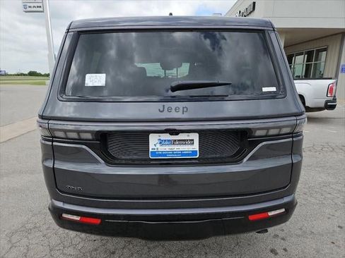 New 2026 Jeep Grand Wagoneer Limited AWD/4WD image 36