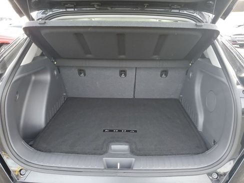 Used 2025 Hyundai Kona Limited image 8