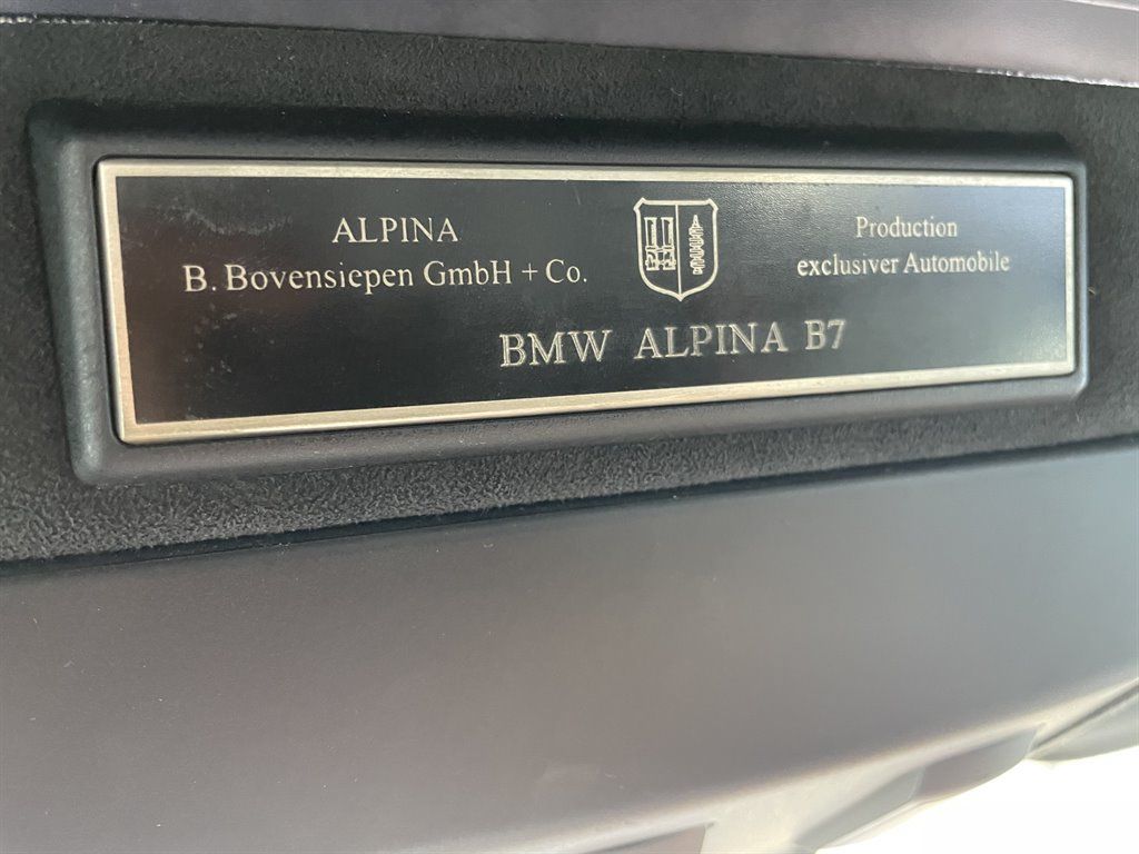 Used 2007 BMW 750i RWD image 32