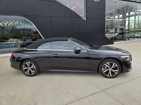 Used 2025 Mercedes-Benz CLE 300 4MATIC Cabriolet image 2