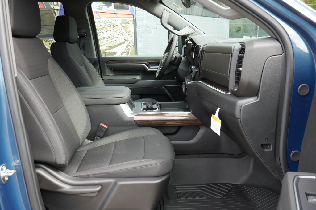 New 2026 Chevrolet Silverado 2500 LT AWD/4WD image 11