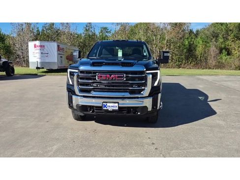 New 2026 GMC Sierra 3500 SLE w/ SLE Value Package image 3