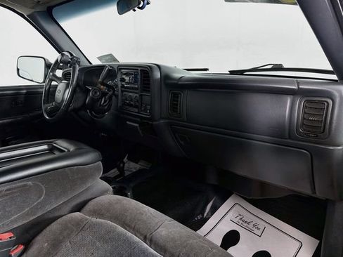 Used 2001 Chevrolet Silverado 2500 LS w/ Snow Plow Prep Pkg AWD/4WD image 28