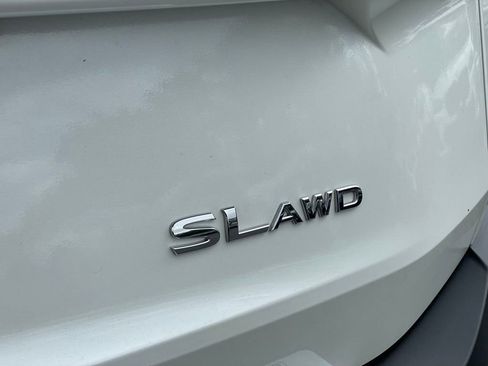 Used 2023 Nissan Rogue SL image 26