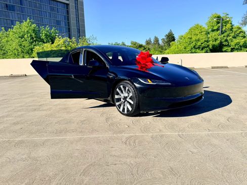 Used 2024 Tesla Model 3 Standard Range RWD image 45