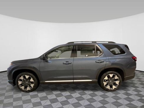 New 2026 Honda Pilot Touring image 3