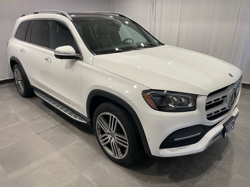 Used 2022 Mercedes-Benz GLS 450 4MATIC image 3
