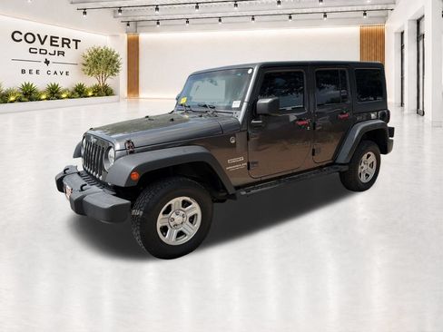 Used 2017 Jeep Wrangler Unlimited Sport w/ Max Tow Package AWD/4WD image 4