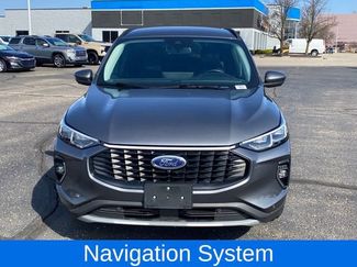 Used 2023 Ford Escape Platinum video 2