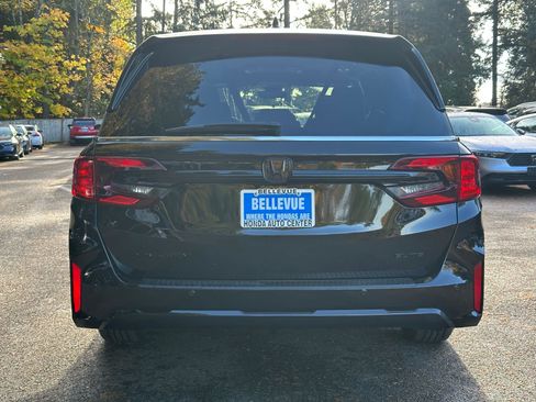 Used 2025 Honda Odyssey Elite image 6