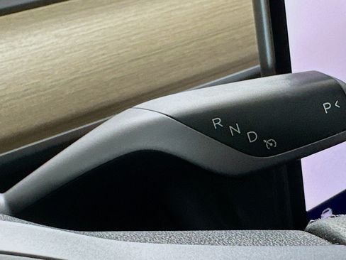 Used 2023 Tesla Model 3 Standard Range RWD image 7
