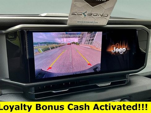 New 2025 Jeep Gladiator Sport image 21