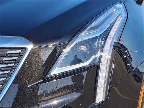 Used 2025 Cadillac XT5 Premium Luxury image 9