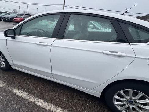 Used 2018 Ford Fusion S image 8