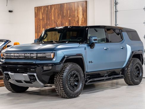 Used 2024 GMC Hummer EV 3X w/ Omega Edition image 2