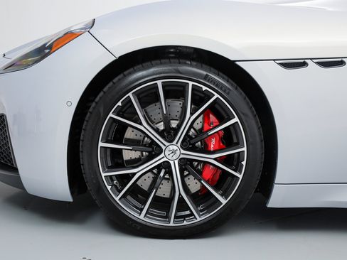 Certified 2026 Maserati GranCabrio Modena AWD/4WD image 25