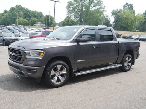 Used 2023 RAM 1500 Laramie AWD/4WD image 10