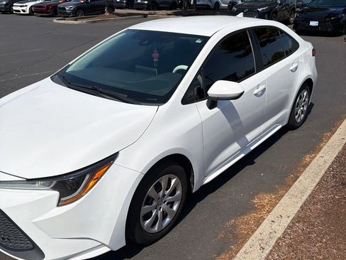 Used 2020 Toyota Corolla LE FWD image 1