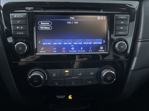 Certified 2018 Nissan Rogue S image 18