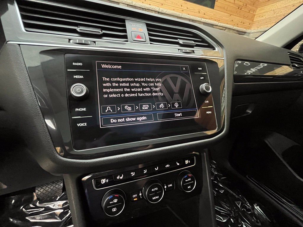 Used 2019 Volkswagen Tiguan SEL Premium AWD/4WD image 25