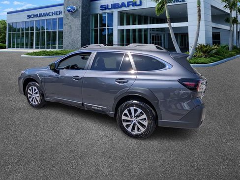 Used 2025 Subaru Outback Premium image 5