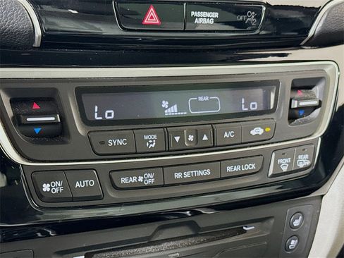 Used 2019 Honda Pilot Elite image 14