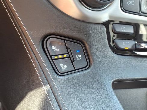 Used 2020 GMC Yukon SLT AWD/4WD image 18
