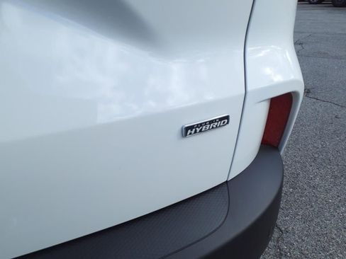 New 2024 Ford Escape SE w/ PHEV Premium Package image 17