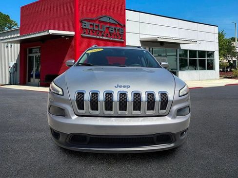 Used 2016 Jeep Cherokee Latitude w/ Safety/Convenience Group AWD/4WD image 8