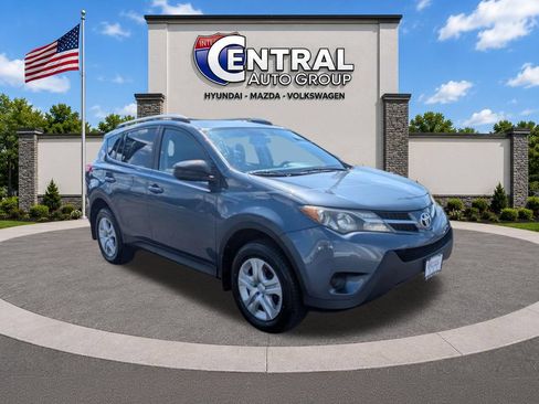 Used 2013 Toyota RAV4 LE AWD/4WD image 1