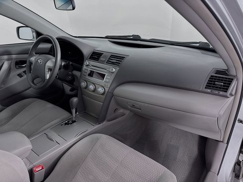 Used 2011 Toyota Camry LE w/ LE Extra-Value Pkg image 26