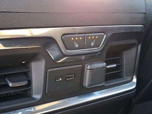 Used 2021 Chevrolet Silverado 1500 LTZ image 11