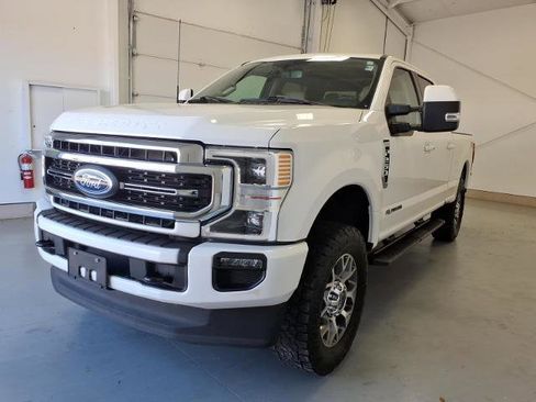 Certified 2022 Ford F250 Lariat w/ Lariat Ultimate Package AWD/4WD image 7