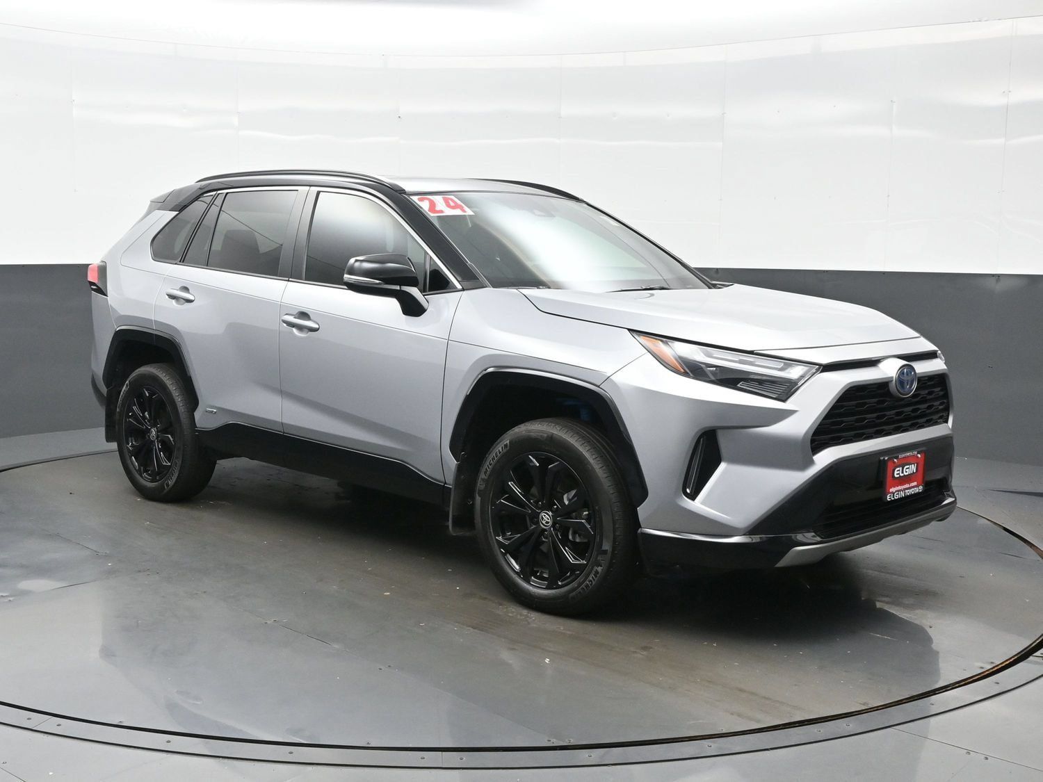 Used 2024 Toyota RAV4 XSE w/ Weather Package AWD/4WD image 8