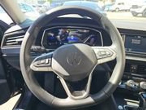Used 2023 Volkswagen Jetta SE FWD image 6