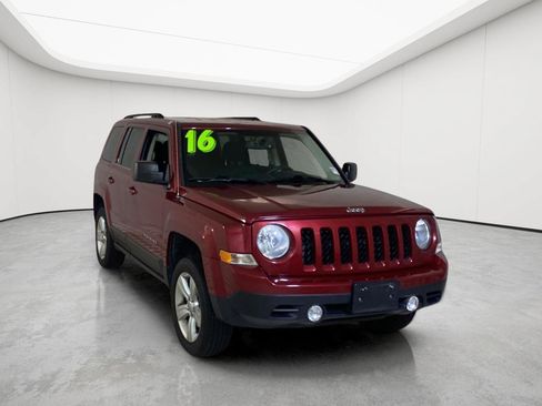 Used 2016 Jeep Patriot Latitude AWD/4WD image 18