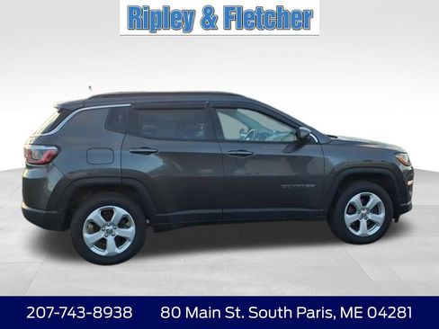 Used 2019 Jeep Compass Latitude w/ Popular Equipment Group AWD/4WD image 4