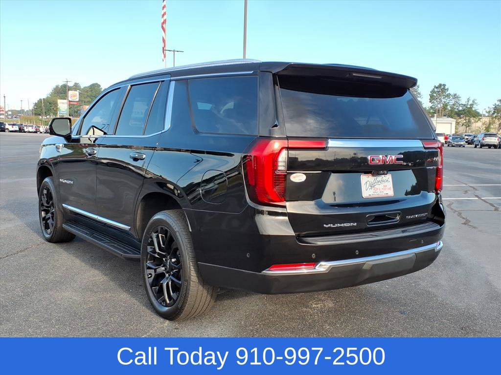 Used 2025 GMC Yukon Elevation w/ Elevation Premium Package AWD/4WD image 4